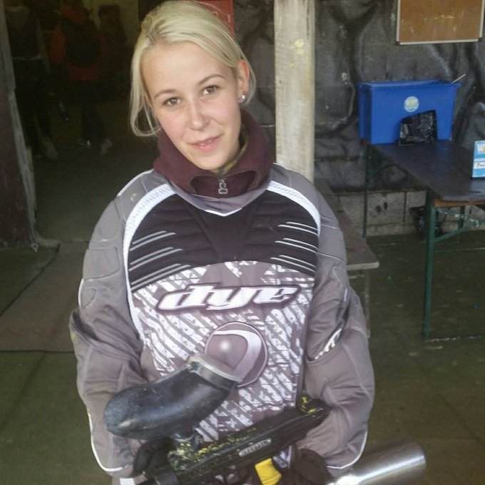 Wird echt mal wieder Zeit ne Runde #Paintball zu zocken :D Wer h&auml;tte mal bock? 😅 | #Twitch #gamergirl<a href="/tag/paintball"class="tags">#Paintball</a><a href="/tag/girl"class="tags"><span>#girl</span></a><a href="/tag/blond"class="tags"><span>#blond</span></a><a href="/tag/live"class="tags"><span>#live</span></a><a href="/tag/teen"class="tags"><span>#teen</span></a><a href="/tag/games"class="tags"><span>#games</span></a><a href="/tag/game"class="tags"><span>#game</span></a><a href="/tag/gamergirl"class="tags"><span>#gamergirl</span></a>