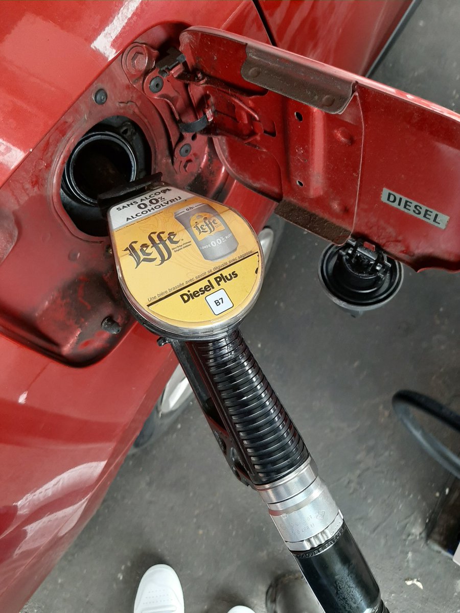 abeelec's tweet photo. Diesel, benzine, elektrisch, gas, hybride?  De mijne rijdt voortaan op Leffe! https://t.co/TZUwytlXG2