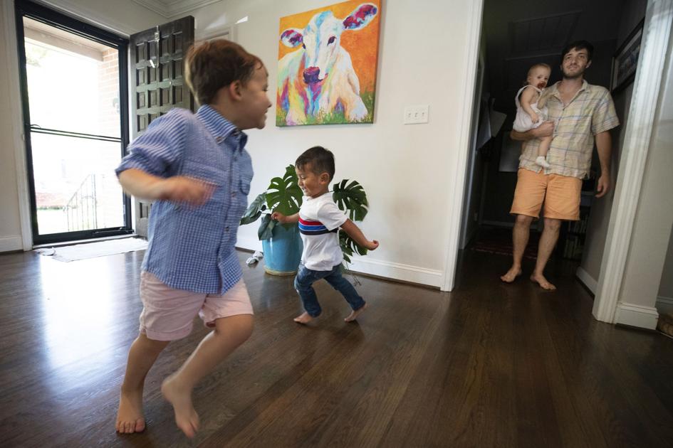 speakupscFGI's tweet photo. SC is short more than 1,000 foster homes, so DSS has started paying families more money from @postandcourier 
https://t.co/te5tqjW9J1 https://t.co/6Ljq99F88t