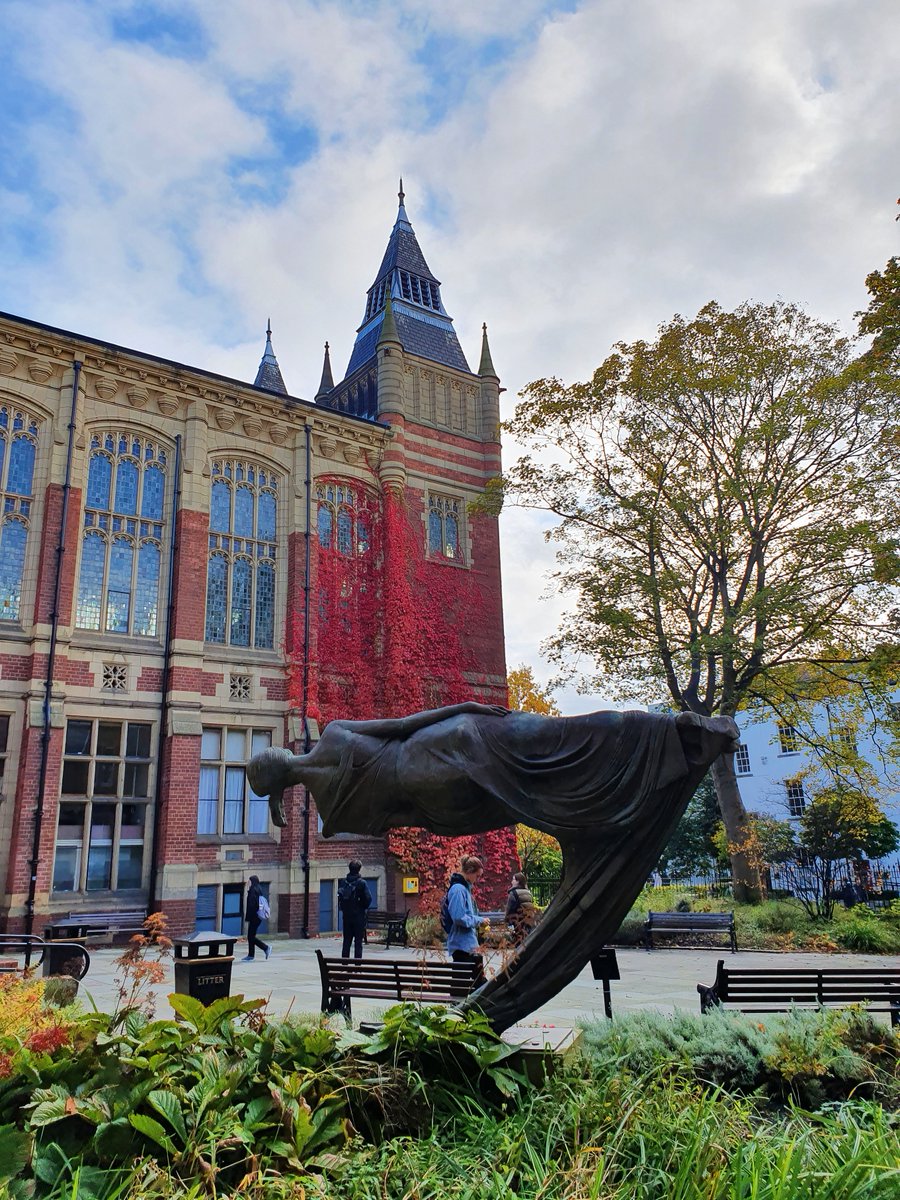 LULGalleries's tweet photo. Known by many names, this sculpture by Quentin Bell has been affectionately nicknamed The Sleeping Student. The actual title is "Levitating Woman 'The Dreamer'".

Find more sculpture on campus by #HenryMoore, #BarbaraHepworth &amp; #AustinWright

Explore now: https://t.co/Ztas63cOUP https://t.co/hMvCCMvXZe