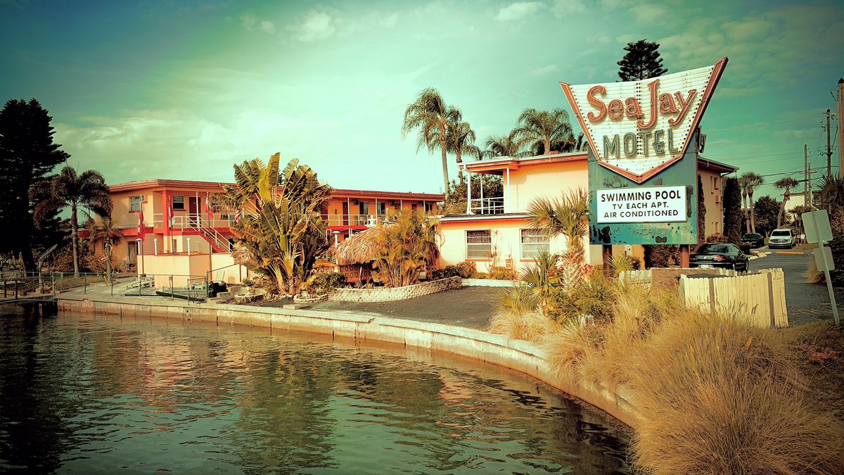 coyne1848's tweet photo. Sea Jay Motel #motel #treasureisland #florida #intracoastalwaterway #hipstamatic #hipstamaticmagic #hipstamagic #vspc https://t.co/R7hXQkd9Fg
