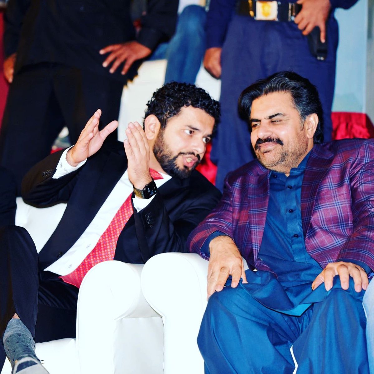 HamidMIsmail's tweet photo. “Yeh sirf karachi ki ronak dobrara laane ki koshish hai” we celebrated finals of r mnth long cricket tournmnt by hosting a free concert for all citizns of nazimabad and rest of khi. 6k ppl attended. And few VIPs who aprctd the foundations efforts.
#hamidismailfoundation 
#Karachi https://t.co/SxhehcpRfO