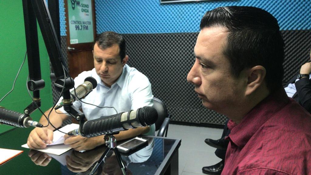 Leoorlandoa's tweet photo. “Nos hemos unido los cuatro Prefectos (Manabí, Los Ríos, Guayas y Pichincha) para defender lo que consideramos la justa representación democrática mediante los distritos electorales”, @LeoOrlandoA en entrevista en @sonoonda997
#ManabíDefiendeSusDistritos #YoSoyMiDistrito https://t.co/S1lE2p76Hp