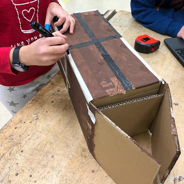 DonviewDT's tweet photo. Finishing the Inventory chest for class 67 #MineCraft #MakeyMakey controller. (It doubles as a storage box for the rest of the pieces!) #tdsbstem https://t.co/vsRuy2D4mk https://t.co/pId6vgsJHr