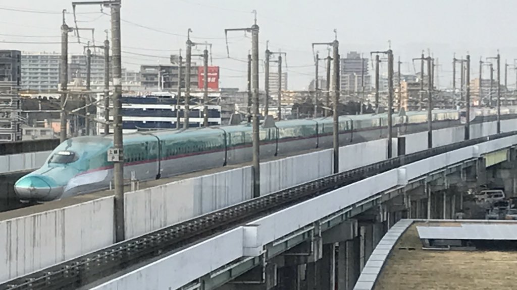 ヒロノフ ﾌﾌﾞｷﾁｬﾝ V Twitter 上野駅 盛岡駅の間なら連結してます それなら盛岡駅がいいですね 盛岡で連結解除してこまちが秋田へ はやぶさが青森へ向かう分岐点です