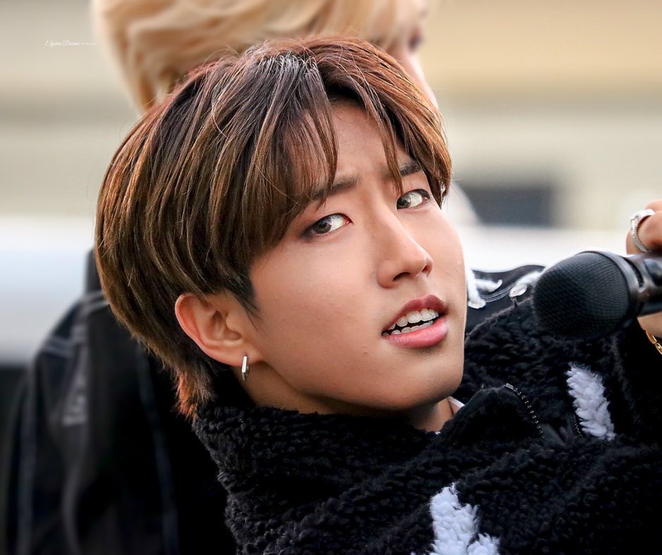 He owns my heart and soulHe is also my definition of Beautiful #HAN  #Jisung