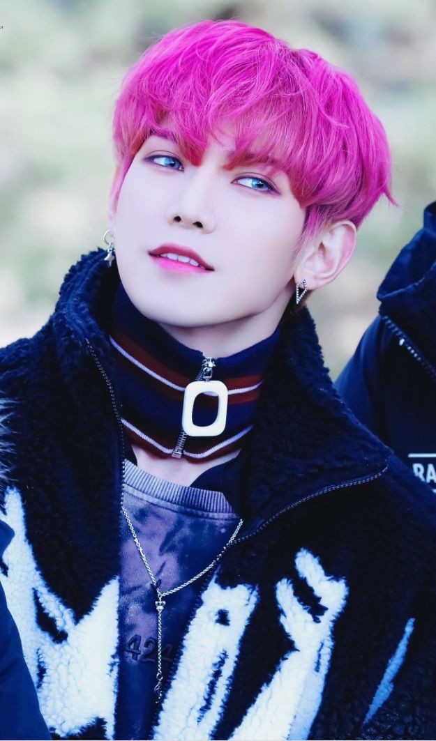 I love this look so much, because he looks so cool but fluffy sjdndhsAnyone else got Hwall vibes?  #KangYeosang  #YEOSANG