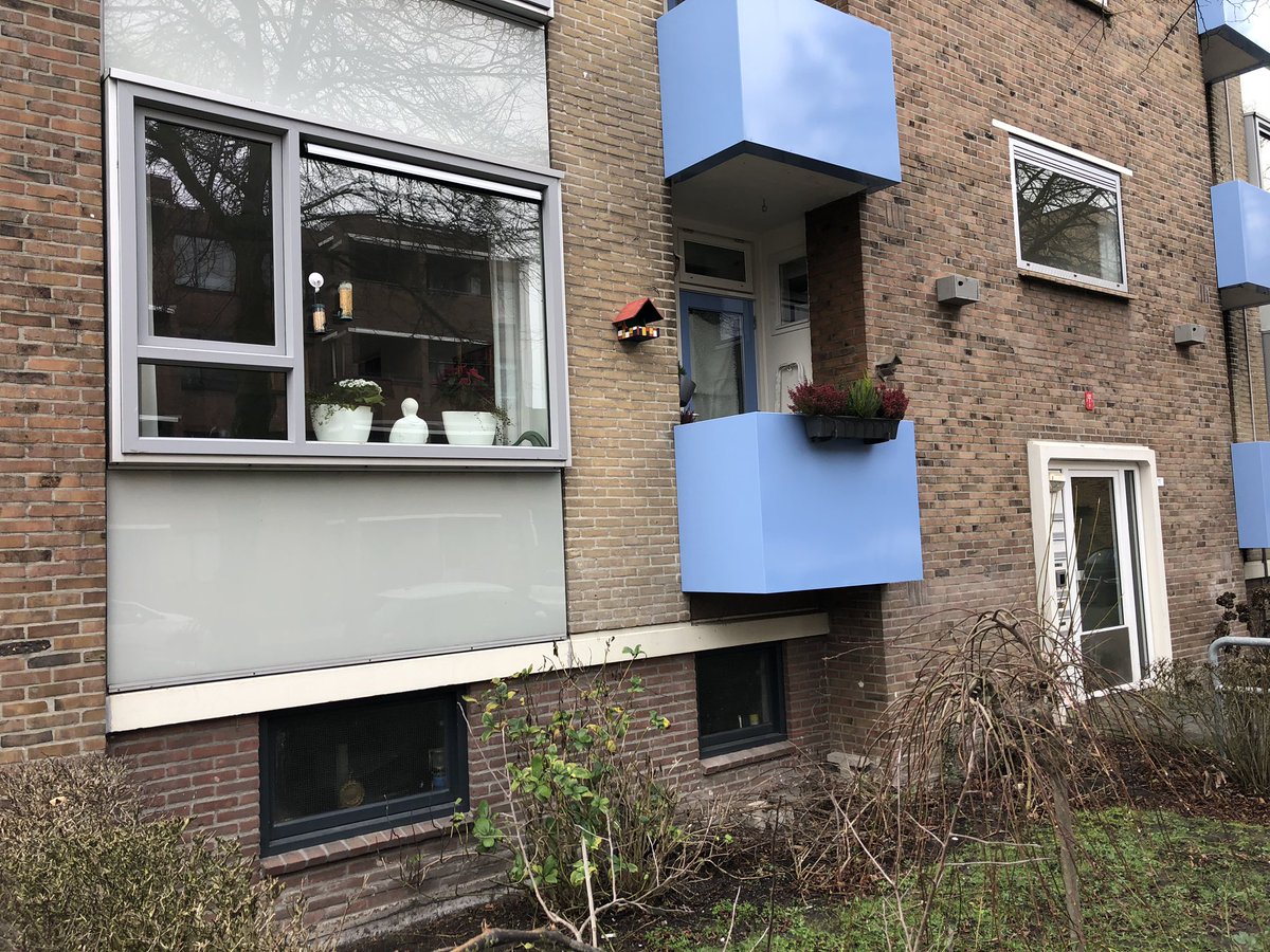 Het eerste woongebouw van @Nijestee in de #Antaresstraat in <a href="/paddepoel/">Paddepoel</a> is geïsoleerd, geschilderd en voorzien van #zonnepanelen! #duurzaam #duurzaamheid #Pv