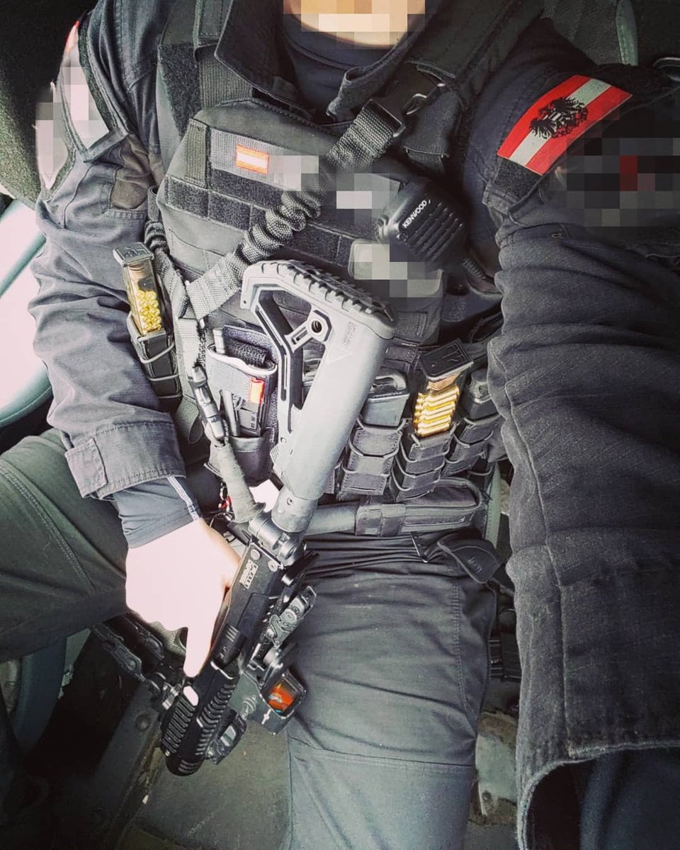 WarriorAssaultS's tweet image. DCS plate carrier onduty 😍Source: instagram.com/p/B7a3gnXncAJ/

Let's operate 😎

#operatorgear #workingmode #tacticallife  #kposg2 #9mmpara #DCS#warriorassaultsystems#platecarrier( #📷 @_tac_sausage_aut )