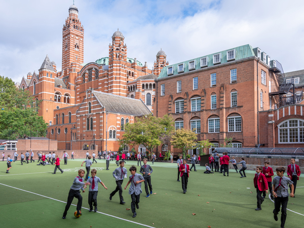 BucksMEH's tweet photo. Opportunity for a Year 3! Become a #chorister @WCCSLondon Westminster Cathedral Choir School! 6 places available! Find out more here - https://t.co/bgHAVQPa7m https://t.co/ikLBhCwcO8