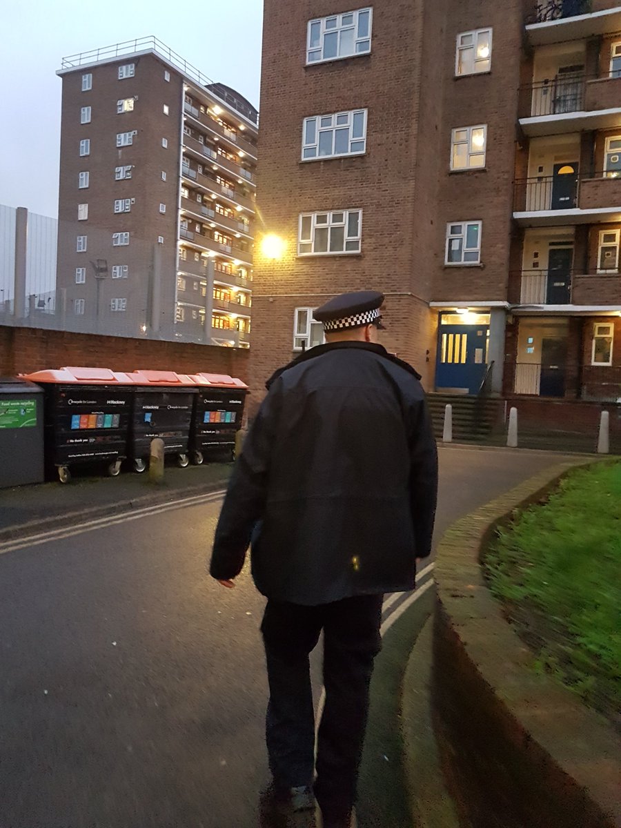 MPSWoodberryDwn's tweet photo. #PCStrange and I have been back to  #PortlandRise again today and last week I #StopandSearched a male in #FlemingHouse who was part of a group suspected of being under the influence of #Drugs.  Nothing found this time, but we will keep responding to your concerns.
#LocalPolicing https://t.co/tqwXYZQHHz