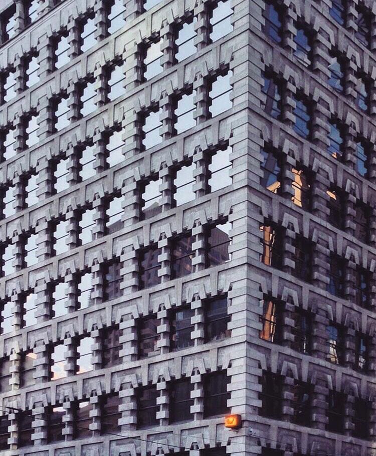 But interesting thing ms were happening in Canada too, this is total Ledoux on steroids, The Lumsden building, Toronto, John A Mackenzie, 1909-10. The largest concrete-faced building in the world upon completion. Photo by Phillipe Fortin