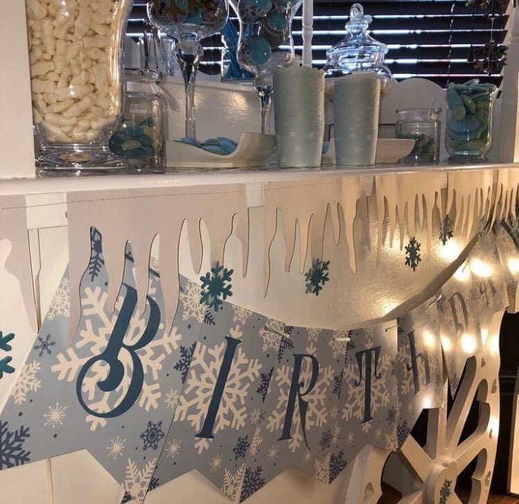 CartsByHelen's tweet photo. Loved providing our sweetcart for Minnie’s 4th birthday party with a Frozen theme. Thanks for booking us again @radiochelsea ❄️☃️🤍 https://t.co/U9sCw1ZTn3