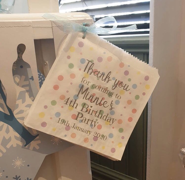 CartsByHelen's tweet photo. Loved providing our sweetcart for Minnie’s 4th birthday party with a Frozen theme. Thanks for booking us again @radiochelsea ❄️☃️🤍 https://t.co/U9sCw1ZTn3