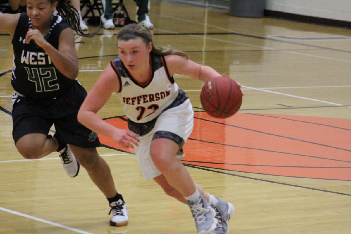 alschubert_7's tweet photo. Super excited to announce that I have committed to Grand View University to further my academic and athletic careers! A huge thank you to everyone who has supported me along the way and to @gv_wbb for allowing me this opportunity! #letsgetit #govikings https://t.co/chcb8JxUmB