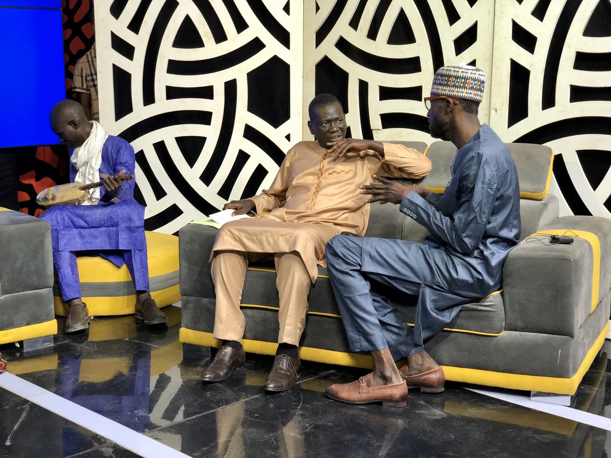 se_mboup's tweet photo. Un aperçu de ce qui se déroule derrière les coulisses avant le début de l'émission Ngonal sur la TFM @GFMofficiel 
#Face2Face
#TFM
#Senegal 
#Debat 
#Emission https://t.co/auWmj0pRjP