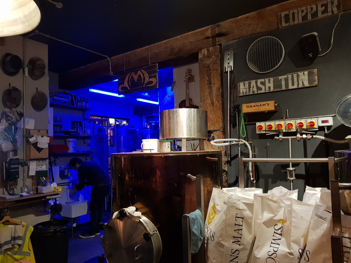 simonnewby's tweet photo. @LoveBeerUK My view from the bar of @DancingManBrew you tried their #SuperLiquid on the @hcl top beers episode. https://t.co/EzneGnFxvg