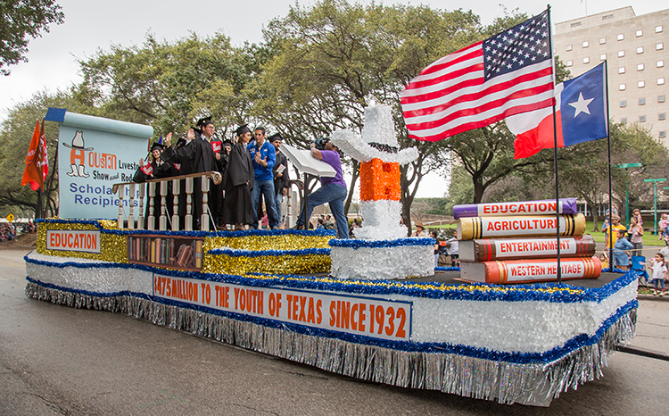 RODEOHOUSTON's tweet photo. Rodeo scholars, both past and present will lead Houston into Rodeo season by serving as grand marshals of the 2020 Downtown Rodeo Parade. >> https://t.co/1Pxm7ZAdN6 https://t.co/tFHKBYK7dj