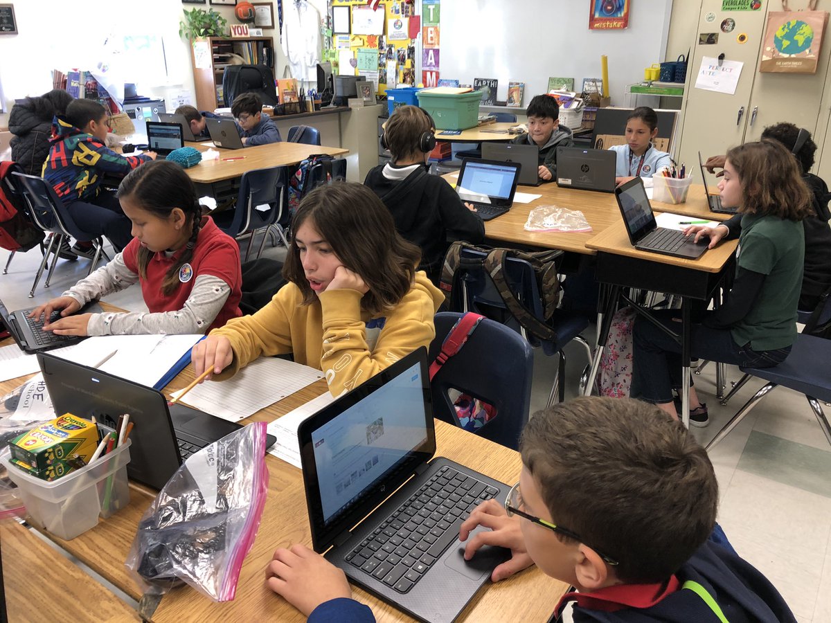LAUSDSup's tweet photo. Solid educational experience in a caring environment at Howard Drive Elementary School. @MDCPS https://t.co/YTJGOvOXTD