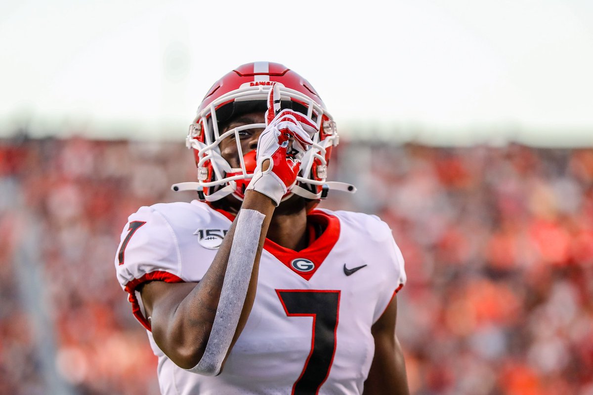 Blessed to receive a offer from the University of Georgia <a href="/DarrenSunkett/">Coach Sunk</a> <a href="/Coach_Hankton/">Cortez Hankton Jr.</a> <a href="/TerryHawthorne1/">Coach Hawthorne</a> <a href="/EDGYTIM/">Timothy “EDGYTIM” OHalloran</a> #GoDawgs🐶‼️