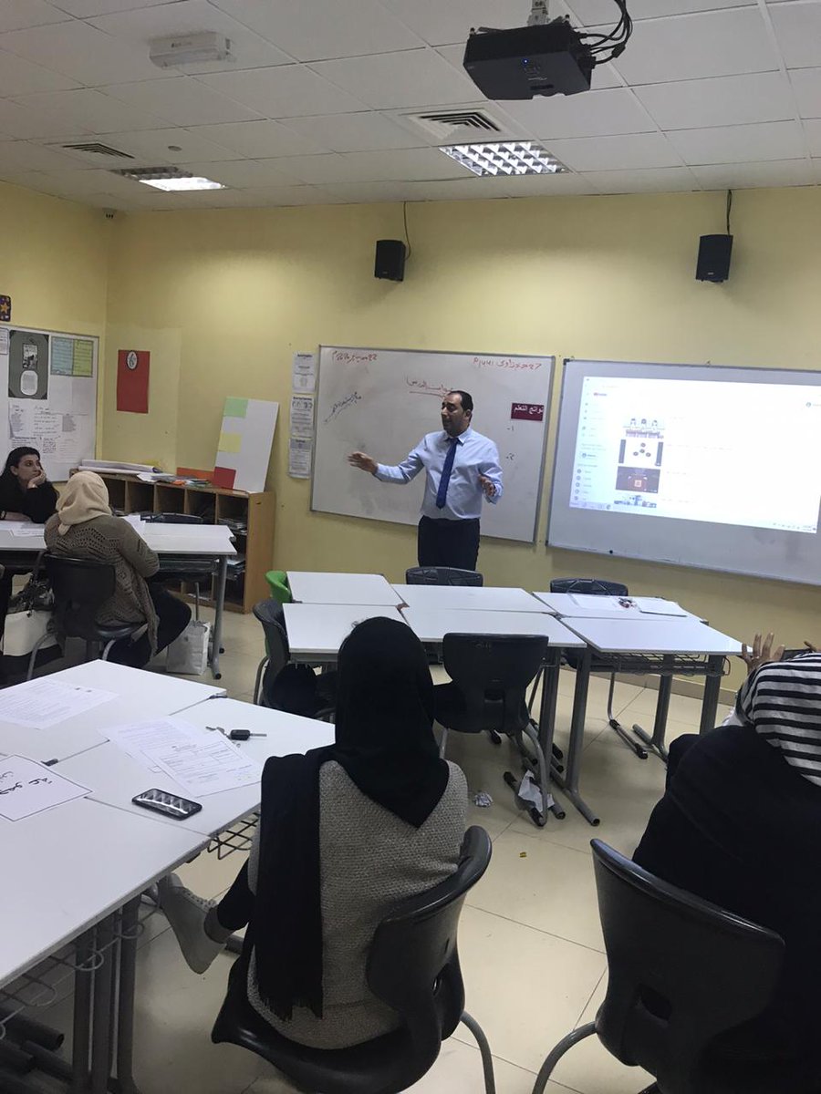 الاستراتيجيات الحديثة فى التعلم النشط 
محاضرة يقدمها أ/محمد منصور معلم الاجتماعيات بالمدرسة