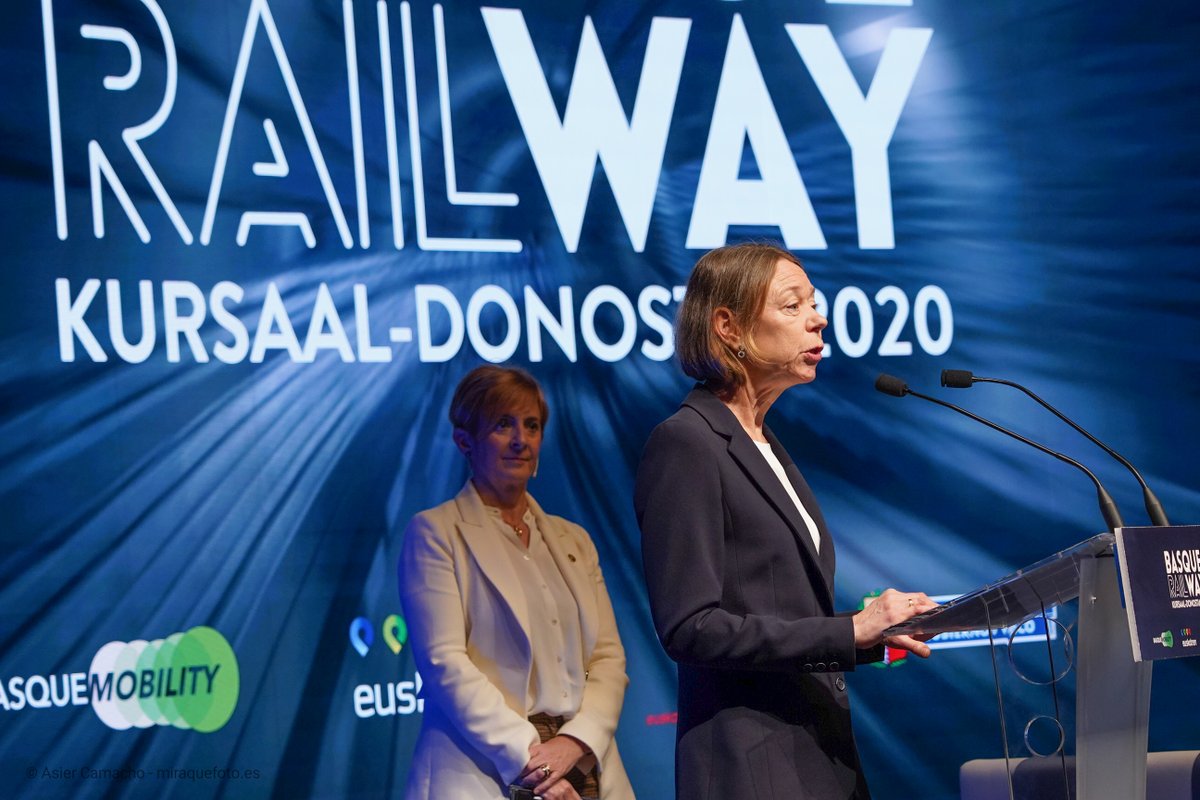 arantxa_tapia's tweet photo. @deiEJGV @ETS_RFV @euskotrenEJGV @Gob_eus @abalosmeco @EnekoGoia @KursaalDonostia @mitmagob 🚅 #BasqueRailway Euskadi se ha convertido en la primera región europea en cerrar un #MoU con @Shift2Rail_JU. Compromiso de colaboración en instrumentos y convocatorias de proyectos de #investigación e #innovación en el sector ferroviario ➡️ https://t.co/us6h7NaeyQ https://t.co/lAkTKvyXao