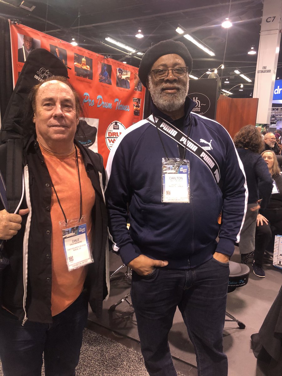dalehauskins's tweet photo. Guitarist definite Dale, at Italy's #Techradrumsticks booth + ol' bandmate,kindness,powerfully legendary Jamaican drummer Mr. Carlton "Santa" Davis @Santadavisdrums.
#reggaemusician #drummer #guitarist #losangelesmusic #LAMusic #NAMM2020 #TheNAMMShow2020 #santadavis #ziggymarley https://t.co/1ECTTc8GZC