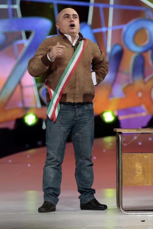 DrakarisDan's tweet photo. @francescatotolo #MattiaSantori mi ha fatto pensare a "Fatti! Non pugnette! " 😂 https://t.co/thmfC90GQ3