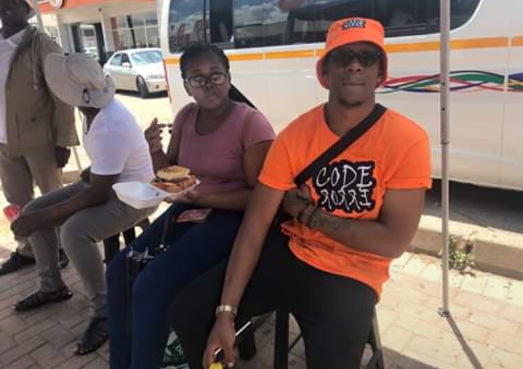 _CodeError's tweet image. Frame 1 : R150, Frame 2 : R200, Frame 3: Combo R300 Frame 4: R200
Dm to purchase
#CodeError #DontFollowTrendsSetThem