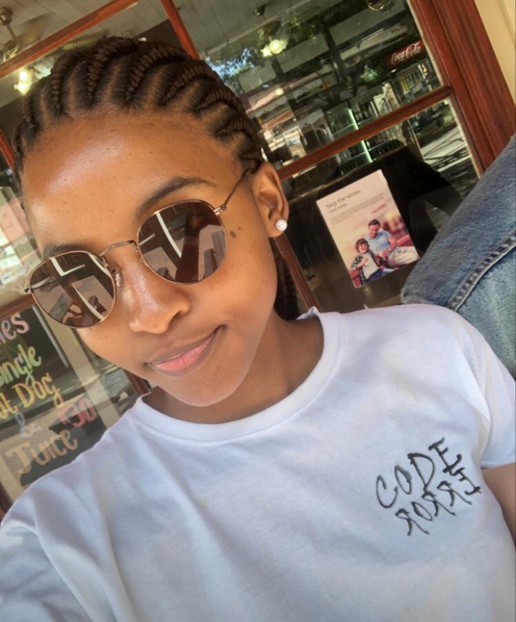 _CodeError's tweet image. Frame 1 : R150, Frame 2 : R200, Frame 3: Combo R300 Frame 4: R200
Dm to purchase
#CodeError #DontFollowTrendsSetThem