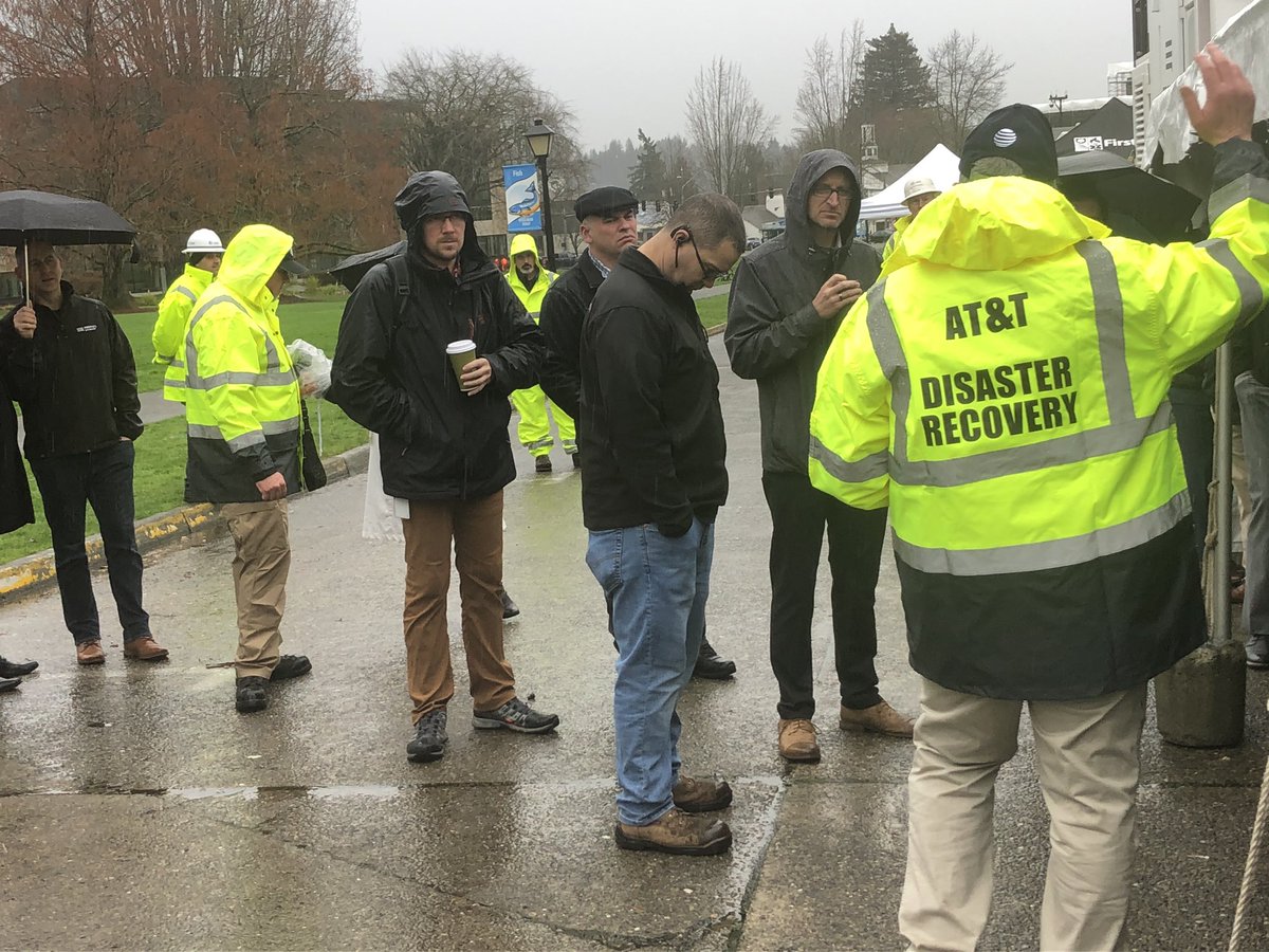 WANationalGuard's tweet image. Today members of the 10th Civil Support Team are in Olympia taking part in the AT&amp;amp;T FirstNet and network disaster recovery display at the capitol. During disasters communications professionals work together to ensure critical communication needs are being met.