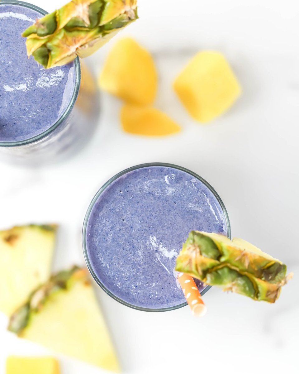 Tropical Blue Smoothie is a delicious drink made with mango, pineapple, banana, milk and Blue Butterfly Pea Flower Powder.

Get the #recipe : leggingsnlattes.com/tropical-blue-…