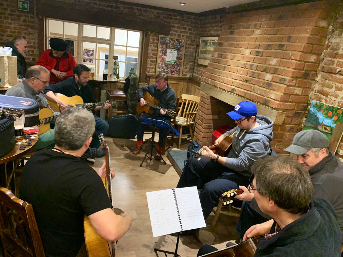 KentDjangoJam's tweet photo. Great first Djam of the year! Well swung everyone 🥰 next date coming soon...
#gypsyjazz #kent #kentgypsyjazzjam #djangoreinhardt #jamsession #acousticinstruments #kentdjangojam #frogandorangeshatterling https://t.co/vSFl6Cy3eL