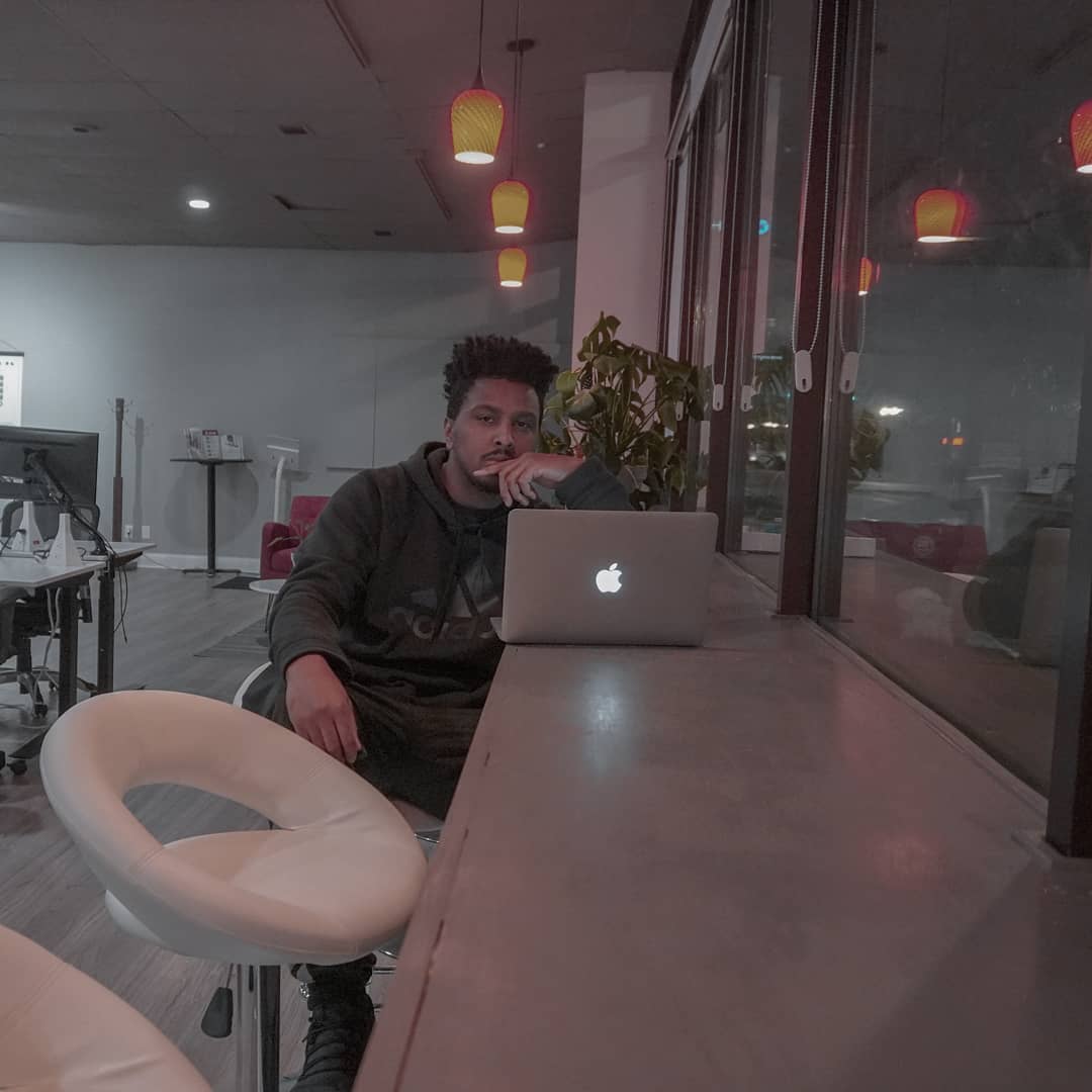 Mevue_'s tweet photo. My days of working on #MEVUE https://t.co/ReAkzKrva4