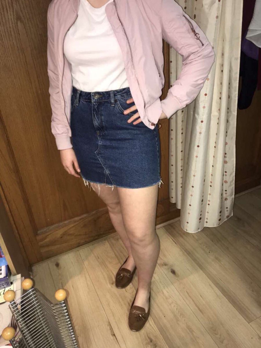 SustainableSty4's tweet photo. These are some of the amazing outfits that students at @stannestipp taking part in the #secondchancestylechallenge with the clothes from @selfhelpafrica ‘s shop in Tipperary town! Challenge yourselves and tag us! 😎 https://t.co/pBTGC3J3Pp