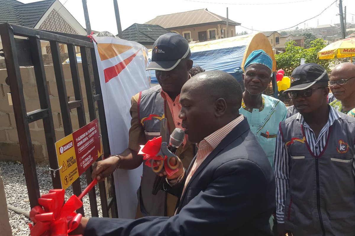 IkejaElectric's tweet photo. We recently commissioned several distribution transformers across our Akowonjo Business Unit network to relieve existing transformers and boost supply to the area.

Parts of Ayobo, Abule Odu, Gowon and Aboru benefited from this exercise. https://t.co/2HxspQ0JuP