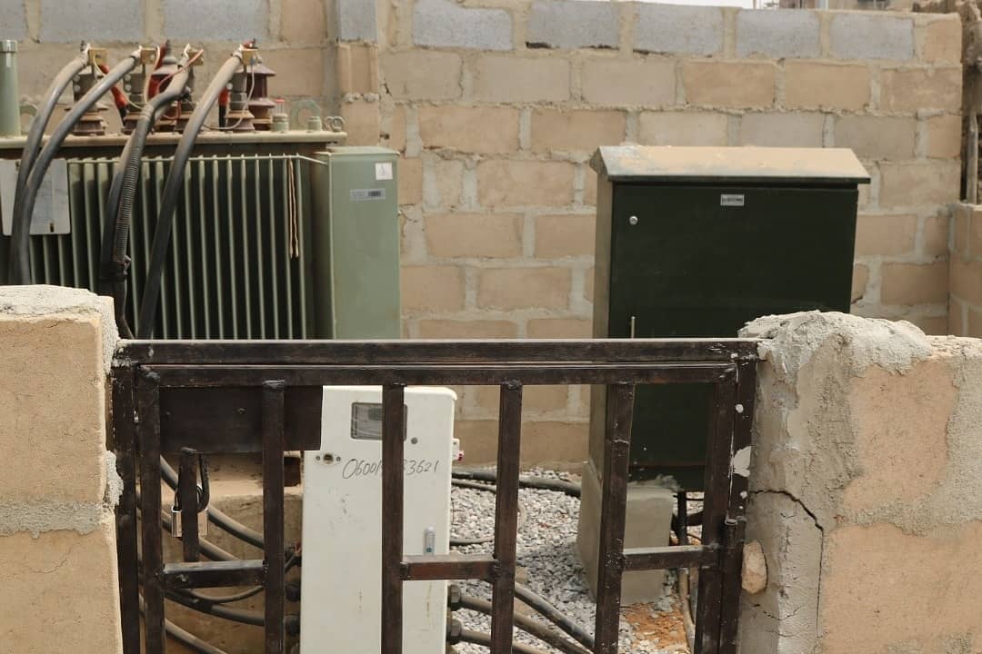 IkejaElectric's tweet photo. We recently commissioned several distribution transformers across our Akowonjo Business Unit network to relieve existing transformers and boost supply to the area.

Parts of Ayobo, Abule Odu, Gowon and Aboru benefited from this exercise. https://t.co/2HxspQ0JuP