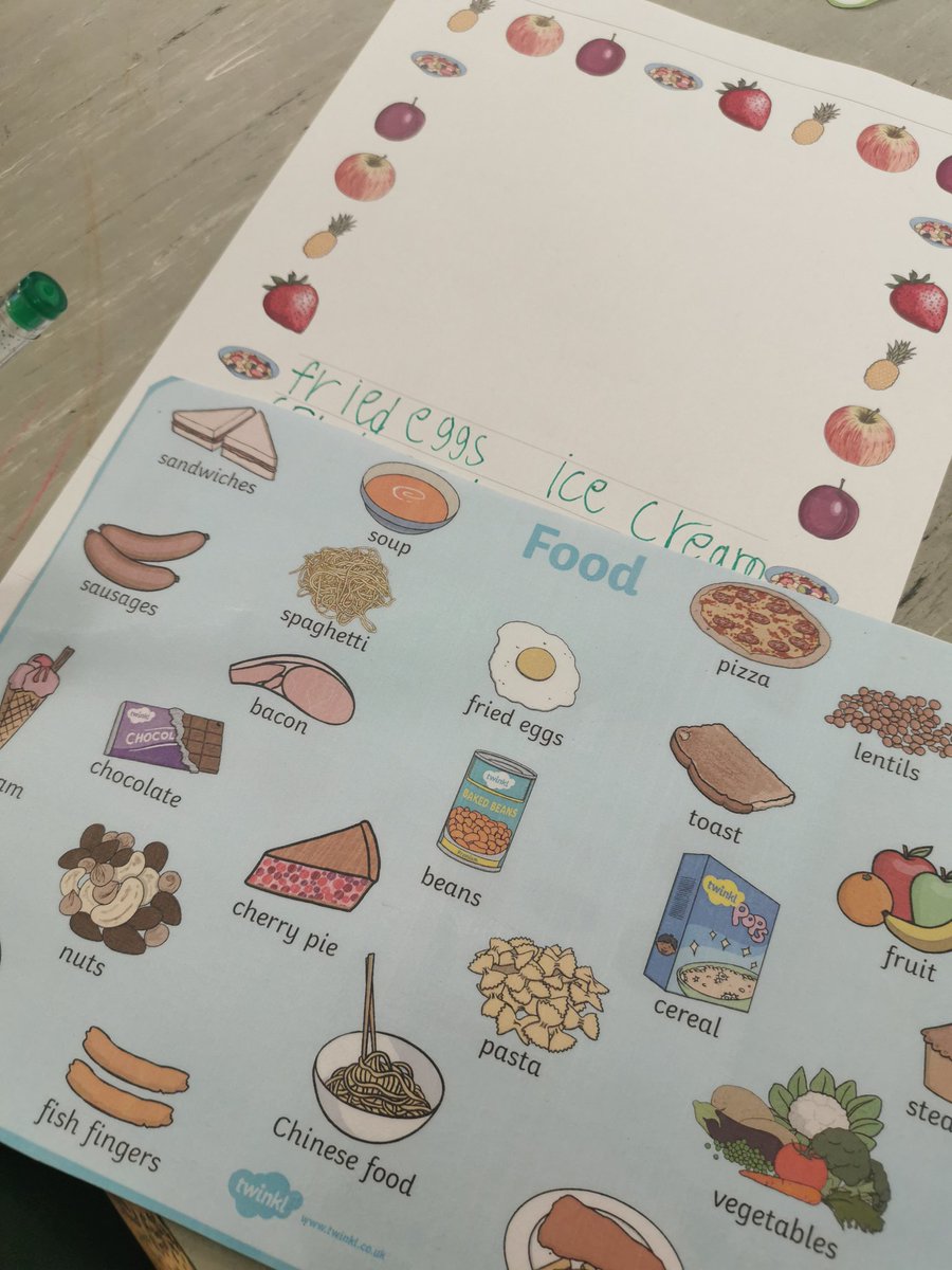 skeoughschool's tweet image. The children love working at the writing table during Aistear. Our Aistear is based around The Restaurant at the minute so the children pick food they like and copy the words from the laminated sheets. #aistear #writingtable #juniorinfants #seniorinfants #skeoughvosteenns