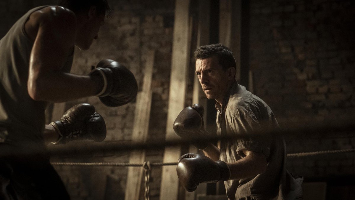 adman_ciss's tweet photo. Zakończyły się zdjęcia na planie filmu o legendarnym pięściarzu z Auschwitz - Tadeuszu „Teddym” Pietrzykowskim. W jego rolę wcielił się Piotr Głowacki. Obraz „Mistrz” trafi do kin 16 października
@RadioZET_NEWS #kulturawokolnas https://t.co/WTaQAf8aDf
