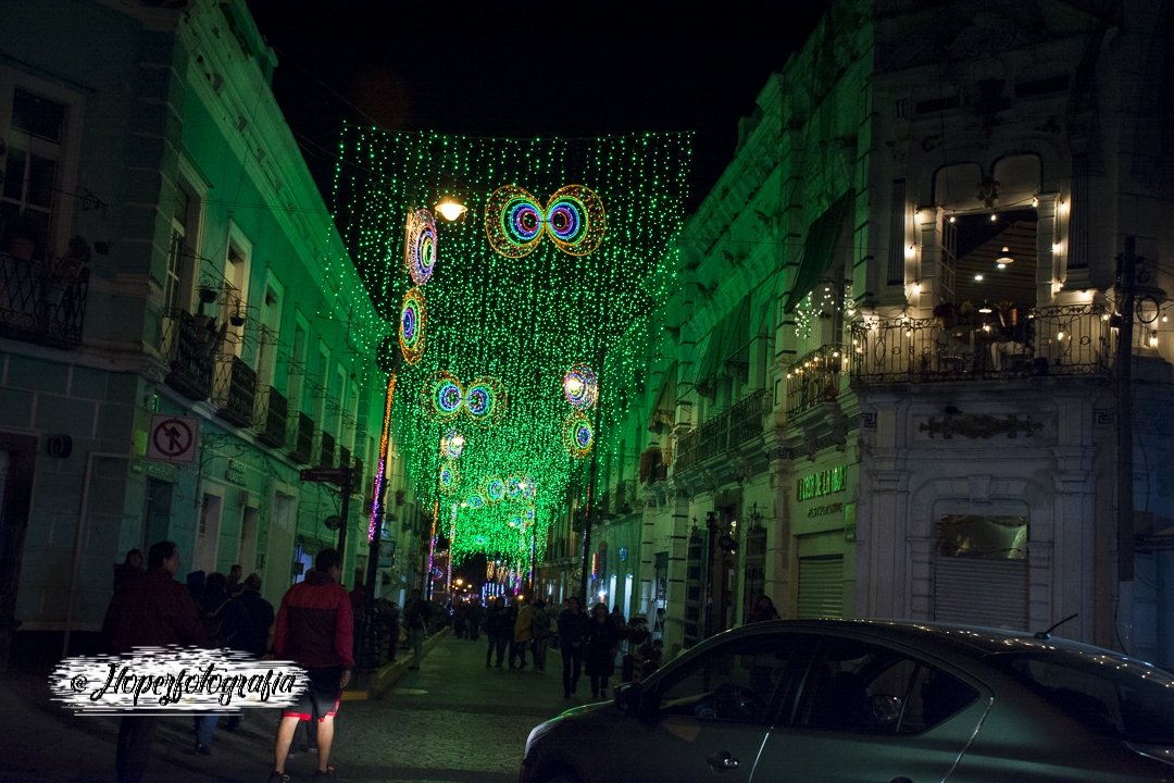 Jorge_LopezFoto's tweet photo. Les comparto algunas de mis Fotos que realice un mi visita a la #Villanavideña en @AtlixcoAyto principios de año #2020NewYear 

#lucesdenavidad 
@TurismoAtlixco 
#puebla 
@Atlixco_Puebla https://t.co/dKblE1kqxs