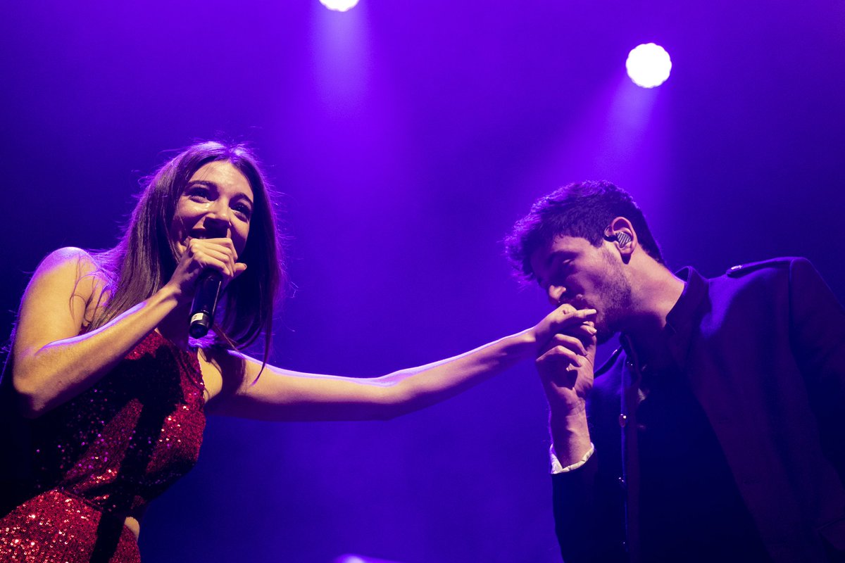 ClippersMusic's tweet photo. #FinDeGiraImaginBank
16 conciertos 💥
16 ciudades 💥
16 momentos inolvidables 💥

Gracias a todxs los que habéis acompañado a @cepedaoficial y @anaguerra en este emocionante viaje 🚀
La #giraimaginBank finalizó anoche con un #SoldOut en el @Liceu_cat ✨

📸 Albert Bonsfills https://t.co/ga2blEsmCW