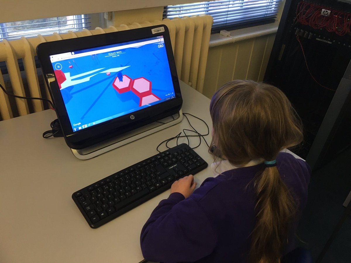 HeadcornPrimary's tweet photo. Yr 3 have been #internetlegends today by staying #internetalert on the #realityriver #esafety https://t.co/j30tMCz7jH