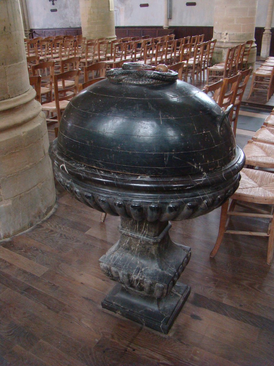cotentinologue1's tweet photo. #AnimalsInChurchesHour #snakesAndLizards
Snake on fonts wooden cover (C18?)
#Coutances #Cotentin https://t.co/Z1xreCANRB