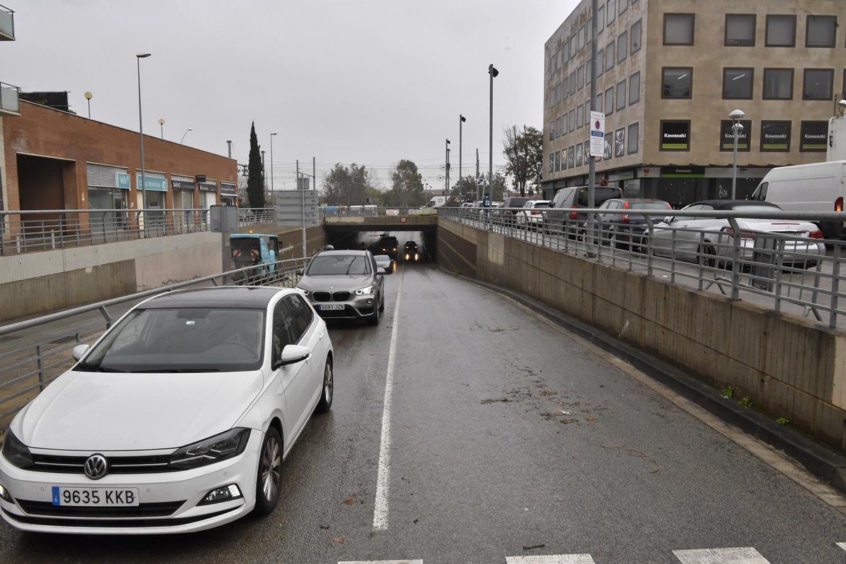 Obert el pas al carrer Joanot Martorell de #Castelldefels