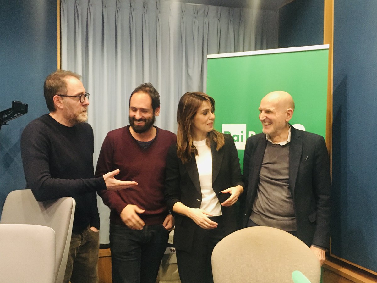 Una voce sempre riconoscibile: al cinema e in televisione, a teatro, sui giornali. A #Fahrenheit e a #HollywoodParty ricordiamo Mattia Torre insieme a Valerio Mastandrea e Paola Cortellesi: in diretta alla radio e sul nostro sito radio3.rai.it