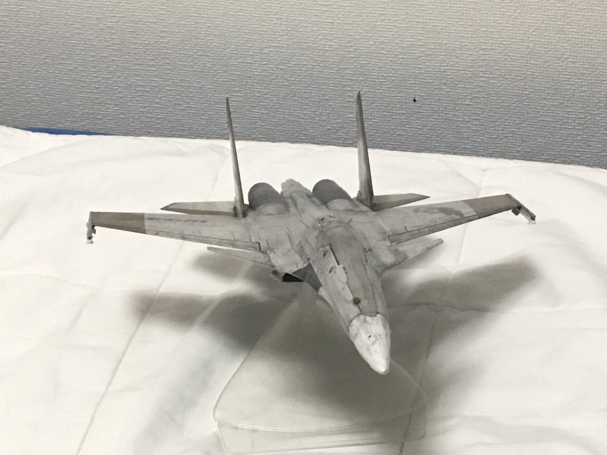 He100 エースコンバット3より1 72 Su 37です 中学のころ作ったものでタミヤのsu 27b2からの改造 エポキシパテでコクピットを埋め機首を伸ばしコンパスの針でスジボリしました He100 エースコンバット3より1 72 Su 37です 中学のころ作ったものでタミヤのsu 27b2からの改造 エポキシパテでコクピットを埋め機首を伸ばしコンパスの針でスジボリしました