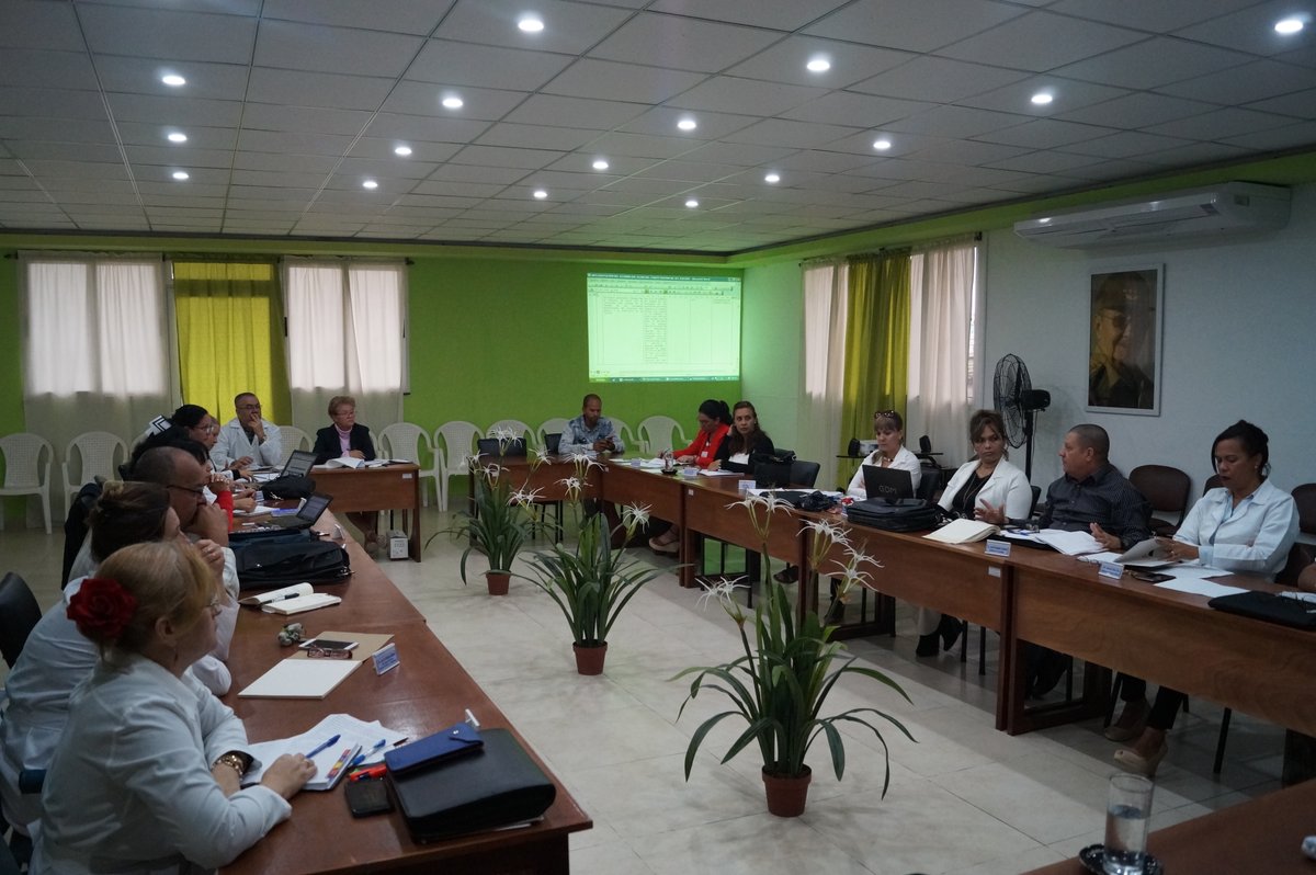 Se realiza Consejo de Dirección Provincial de Salud. “Con una mirada diferente, con mayor protagonismo de los directores de áreas de salud” a indicado la Dra. Katia María Ochoa Aguilera, Directora Provincial de Salud.#HolguínEsSalud #SaludParaTodos #CubaPorLaSalud