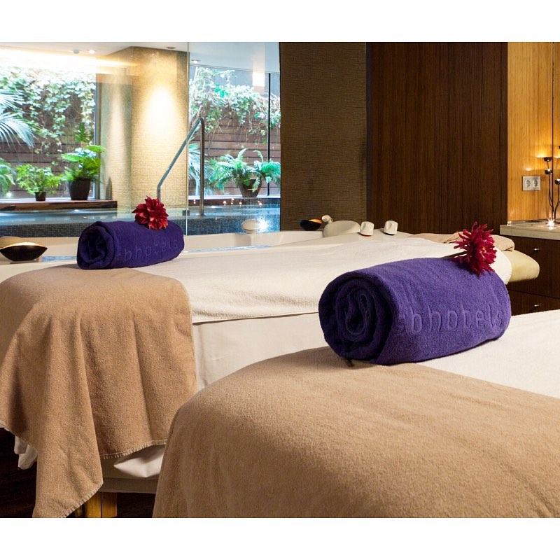 SB_Hotels's tweet photo. 🎉SORTEO EN INSTAGRAM🎉 Gana un masaje relajante para 2 personas en nuestro #SpazioWellness en el #hotelSBdiagonalzero de #BCN y disfruta de todo el cuidado para el cuerpo y la mente que te mereces 
Participa en nuestro perfil de Instagram @sbhotels. Tienes tiempo hasta el 30/01. https://t.co/yLreniCL4U