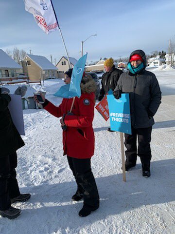 KristanRooke's tweet photo. Photos from Manitouwadge on day 2 of rotating strikes for @ETFOeducators in Superior-Greenstone #ETFOstrike #ETFOstrong #cutshurtkids @EtfoSuperior https://t.co/HT4dTuW9JN