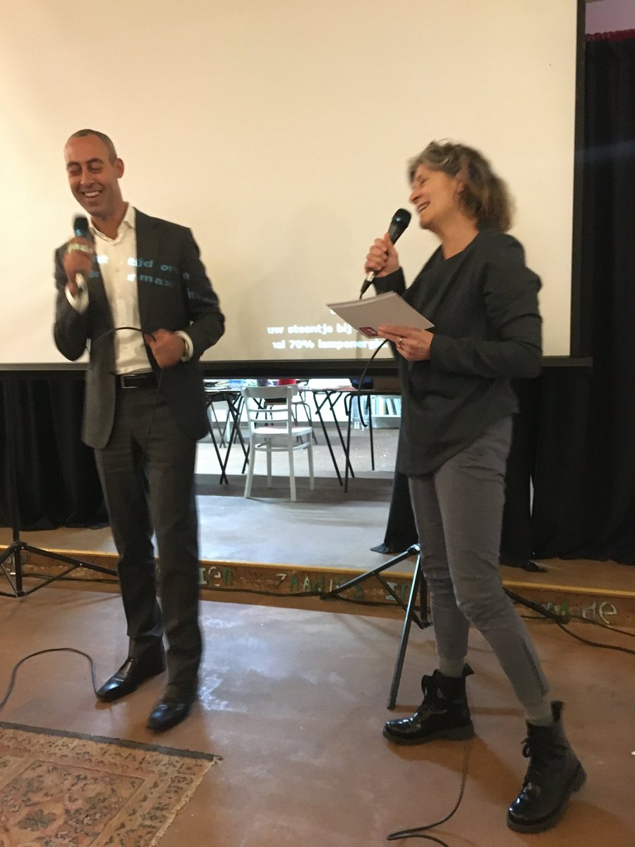 broedplaats010's tweet photo. Onderwijswethouder ⁦@SaidKasmiD66⁩ pleit voor een betere samenwerking zorg en #onderwijs, bijvoorbeeld door wijkteams en maatschappelijk werkers meer te laten bijdragen aan de taken van de #leraar in @rotterdam https://t.co/Ll2BdAg7Gp